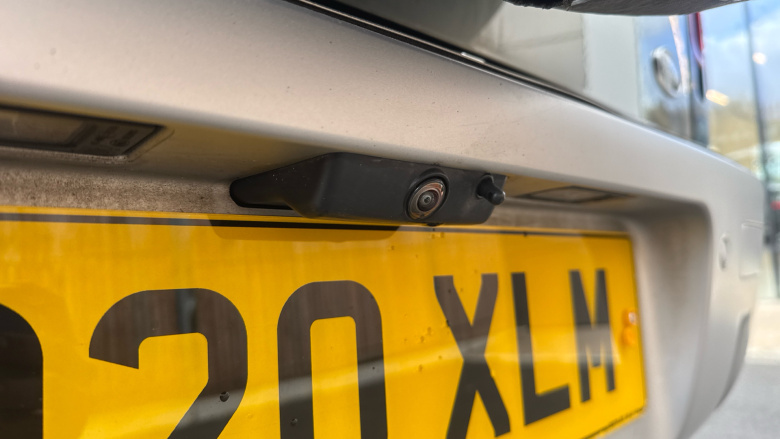 Land Rover Defender 2.0 D200 SE 110 5dr Auto Diesel Estate